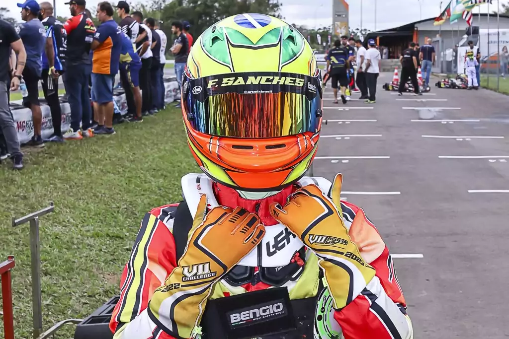 Felipe Sanches, piloto de kart - Gilmar Rose