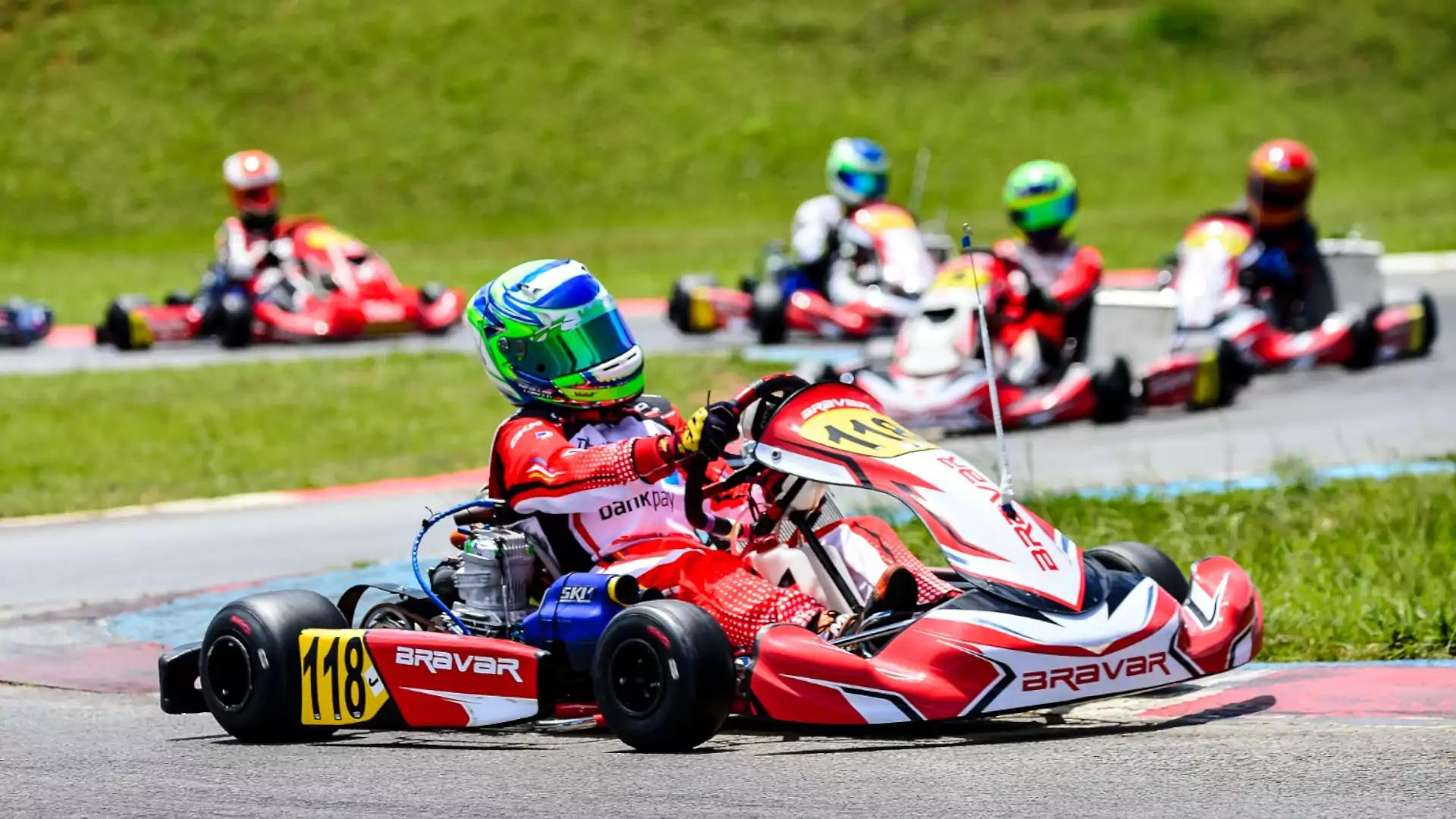 Nicollas Loretti guiou seu kart com um motor preparado pela empresa gaúcha (Foto: Eni Alves)