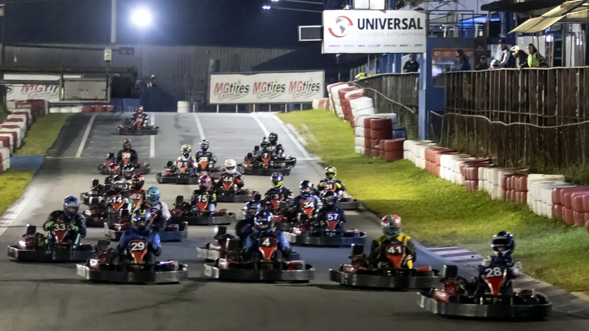 Grid de Largada Kart Rental Granja Viana - Emerson Santos/OnePhotographyMedia