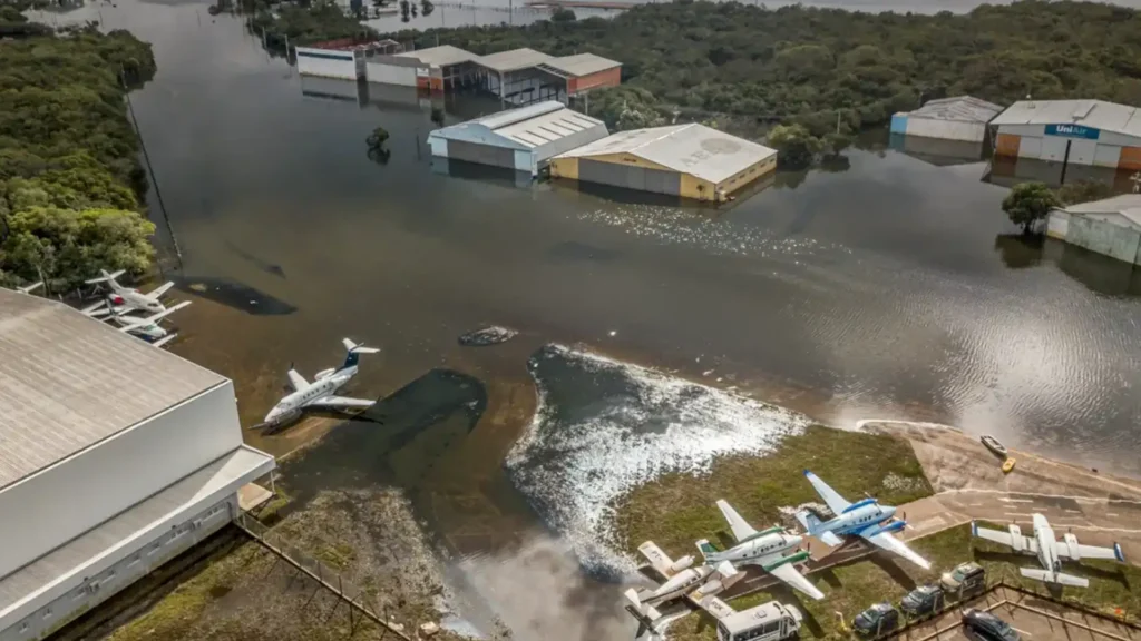 Aeroporto Salgado Filho Alagado - Rafa Neddermeyer/Agência Brasil