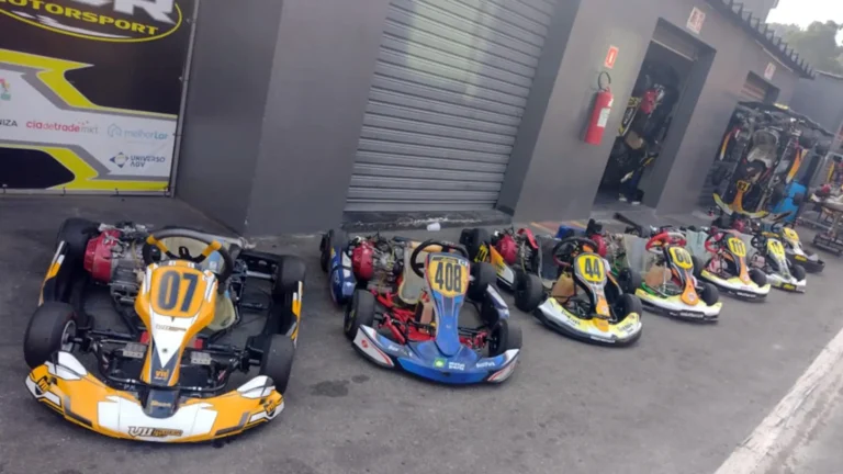 V11 Kart School - Divulgação