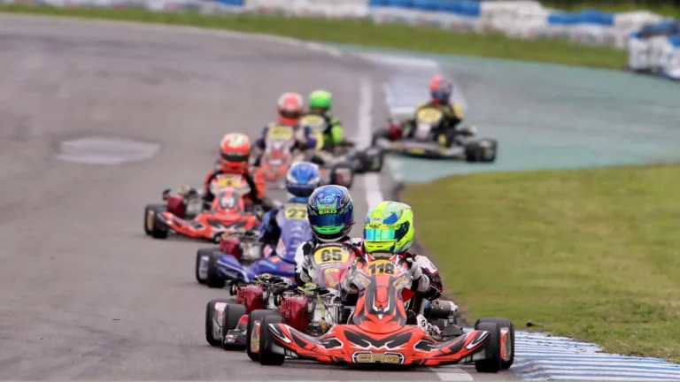 Karts 4 tempos - Fábio Oliveira/Radical Motors