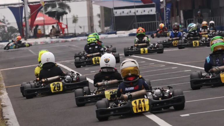 Disputas de Kart - Fábio Oliveira