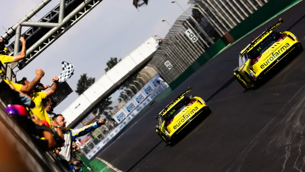 Felipe Fraga e Gaetano di Mauro/Eurofarma RC/BRB Stock Car Pro Series - Rafael Gagliano
