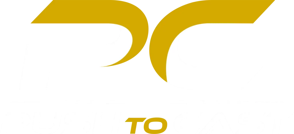 Logo estilizado do canal Push to Cast. No topo, há as letras "P" e "C", nas cores amarela e branca. Abaixo, há uma linha que divide o lettering "Push to Cast".